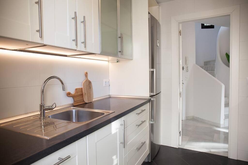 شقة Superb Townhouse In Golden Mile ماربيا المظهر الخارجي الصورة